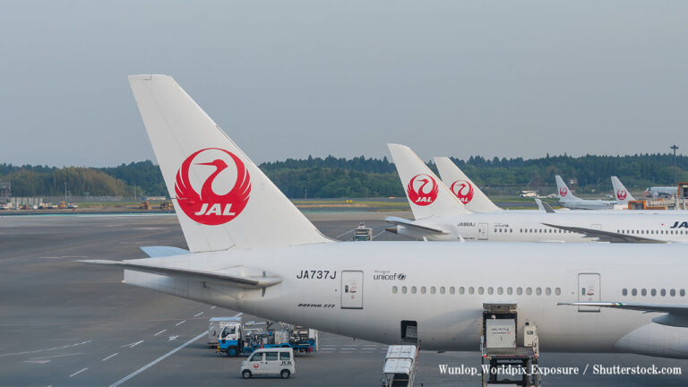 空港のグランドスタッフのイメージ